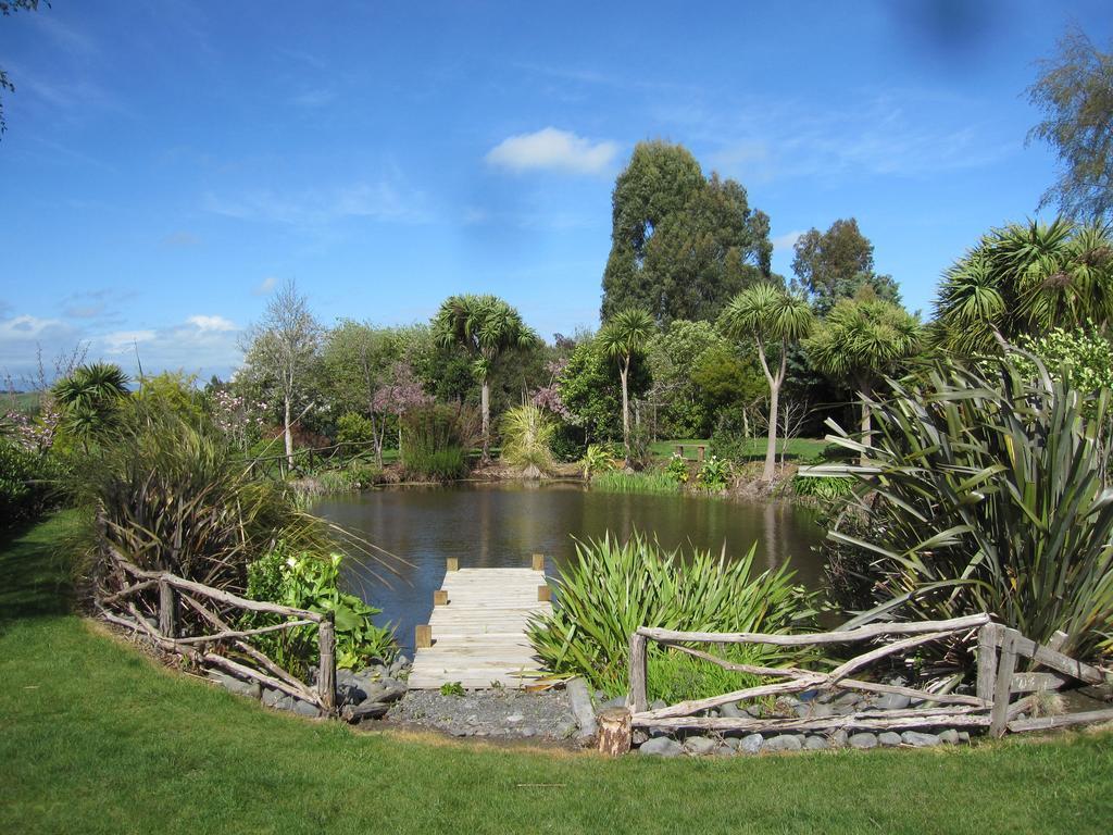 Thyme Out Estate Bed & Breakfast Halcombe Exterior photo