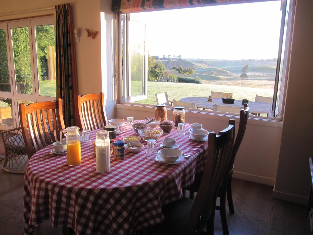 Thyme Out Estate Bed & Breakfast Halcombe Exterior photo