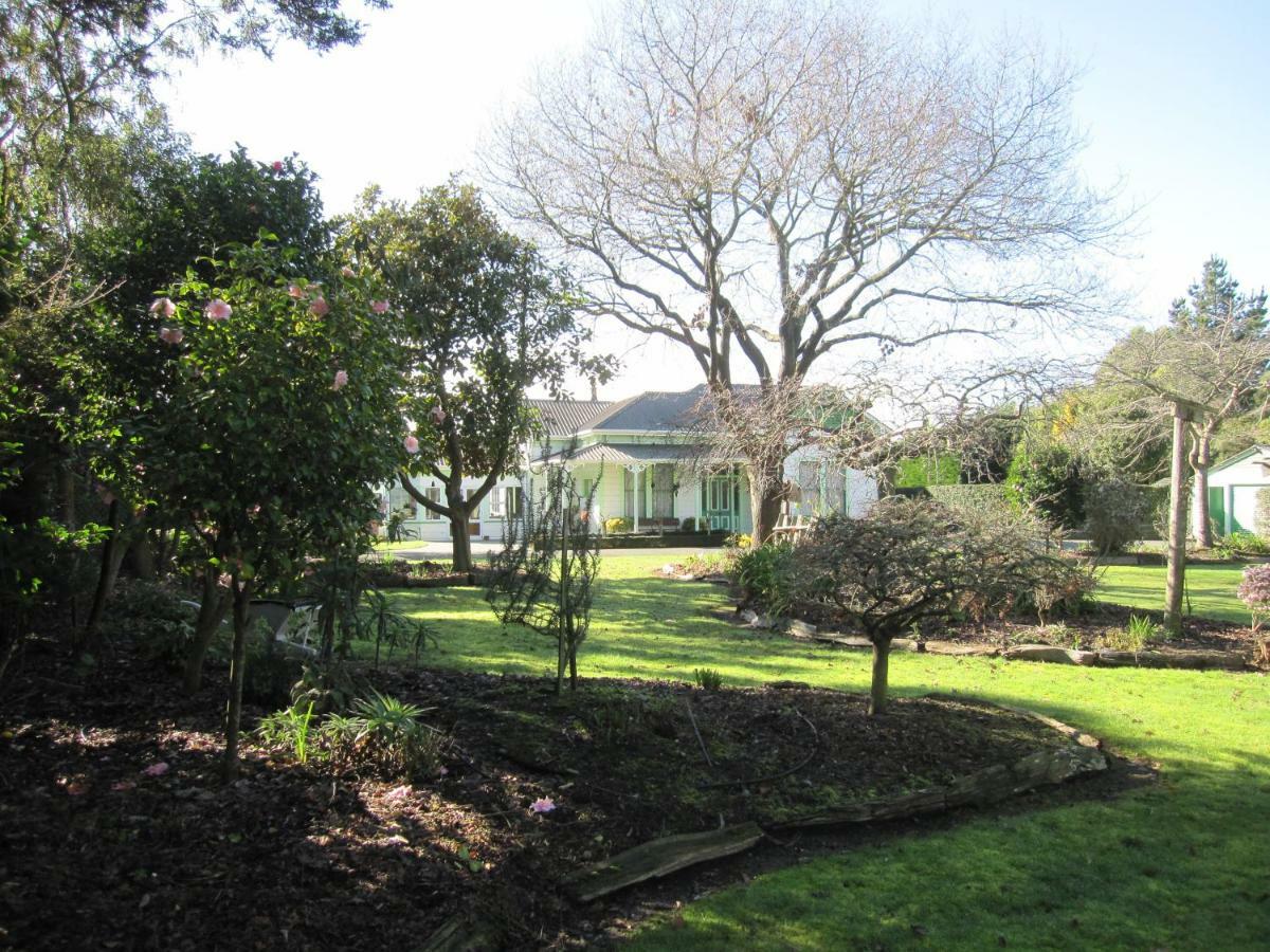Thyme Out Estate Bed & Breakfast Halcombe Exterior photo