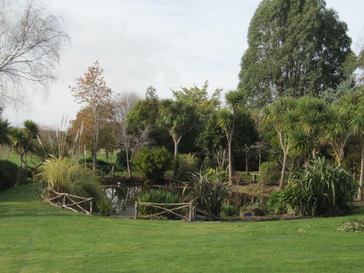 Thyme Out Estate Bed & Breakfast Halcombe Exterior photo