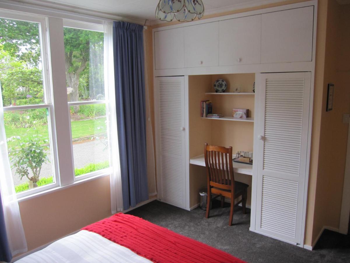 Thyme Out Estate Bed & Breakfast Halcombe Exterior photo