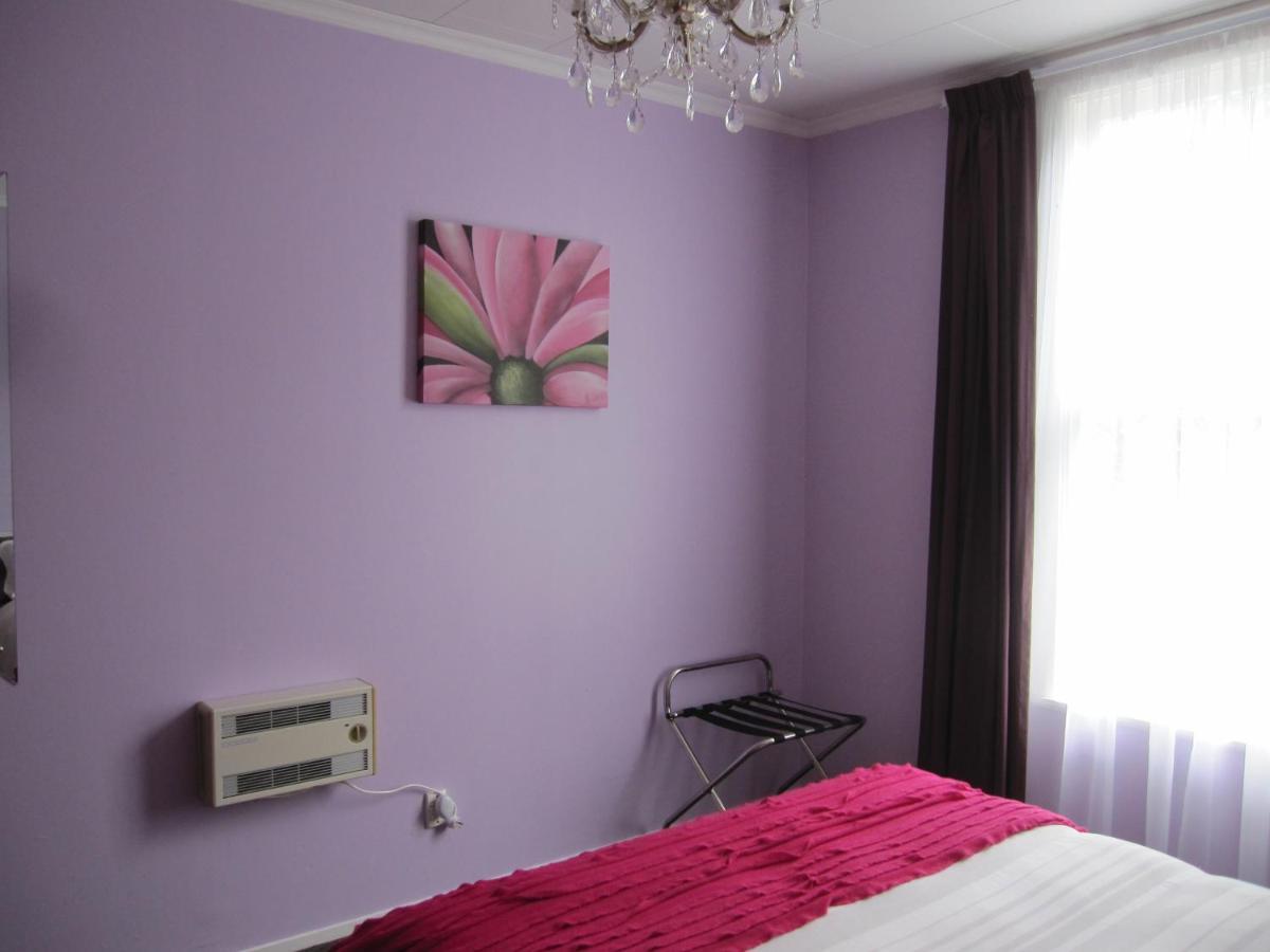 Thyme Out Estate Bed & Breakfast Halcombe Exterior photo