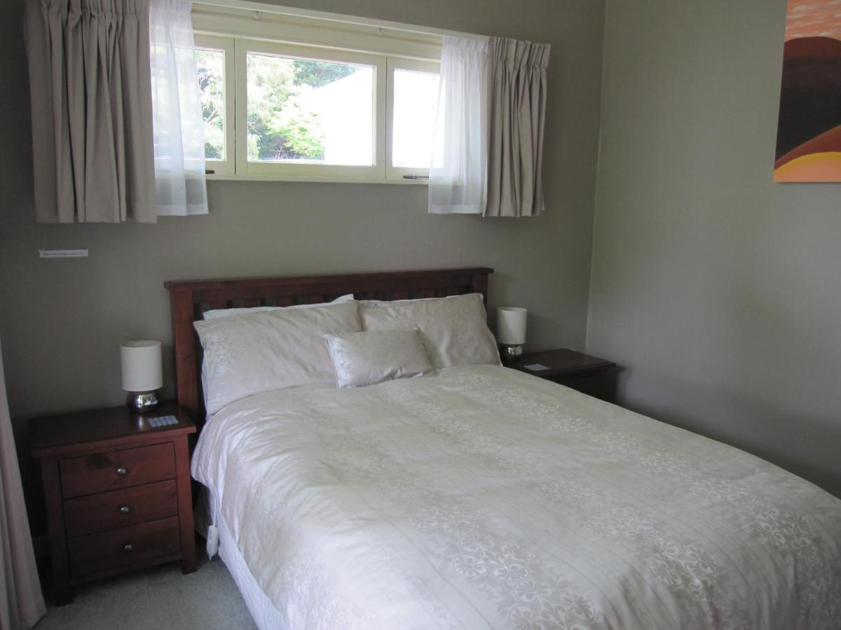Thyme Out Estate Bed & Breakfast Halcombe Exterior photo